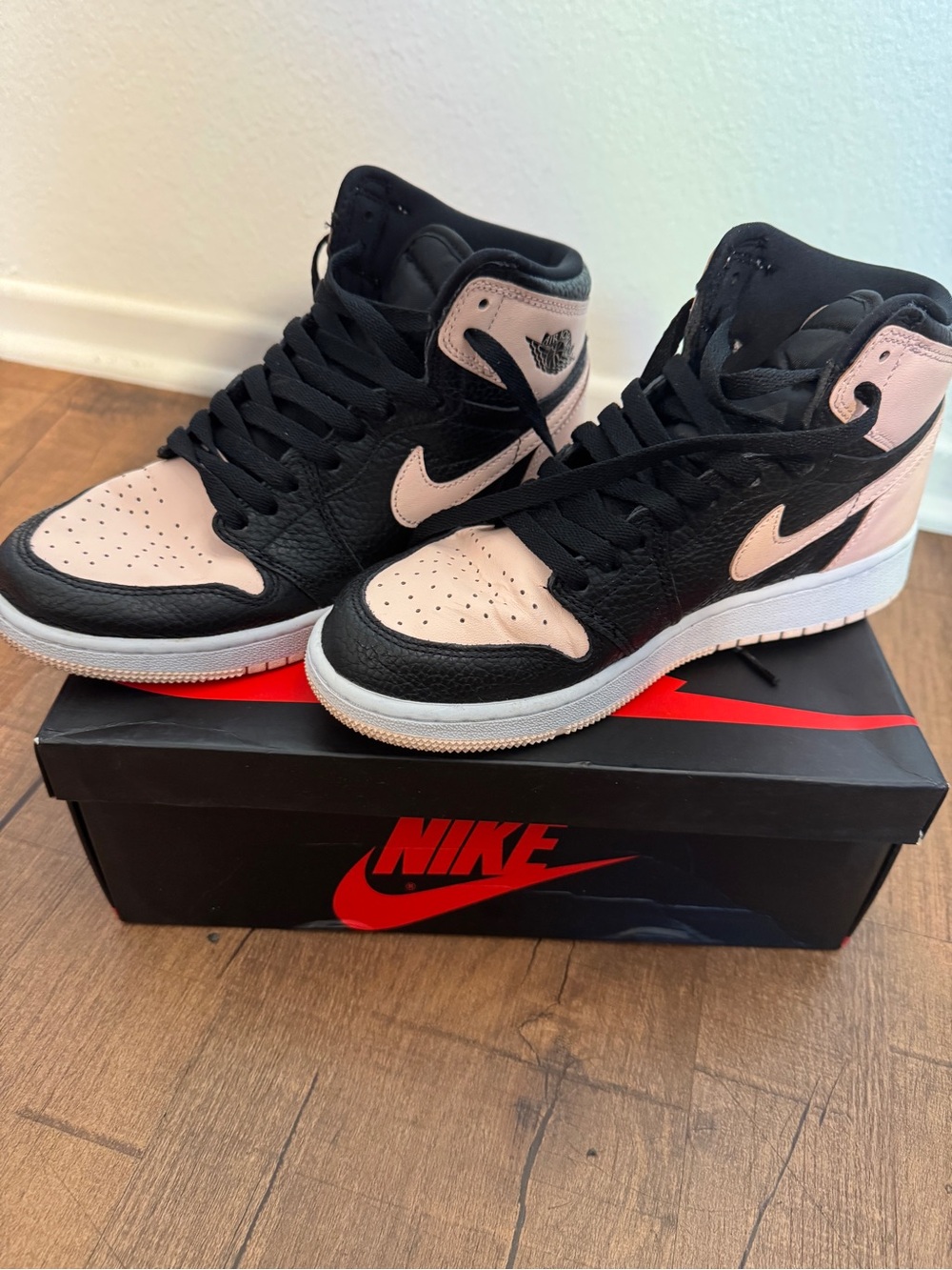 Nike Air Jordan 1 Mid - Black and Light Pink